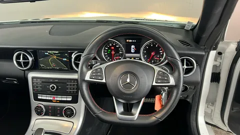 Mercedes-Benz Slc SLC 200 AMG Line 9G-Tronic