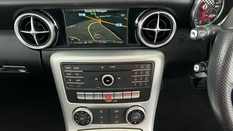 Mercedes-Benz Slc SLC 200 AMG Line 9G-Tronic