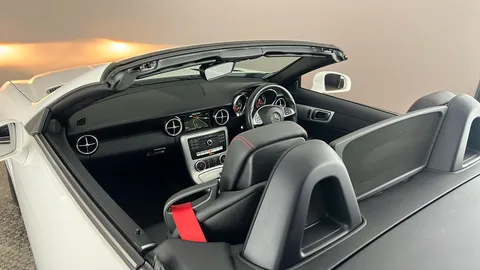 Mercedes-Benz Slc SLC 200 AMG Line 9G-Tronic