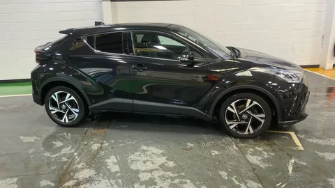 Toyota C-HR 1.8 Hybrid Design CVT