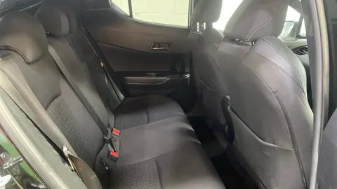 Toyota C-HR 1.8 Hybrid Design CVT