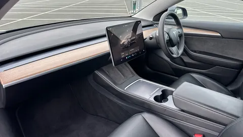 Tesla                     Model 3 RWD Auto