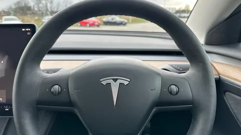 Tesla                     Model 3 RWD Auto