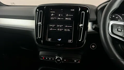 VOLVO XC40 1.5 T4 Recharge PHEV Core Bright Auto