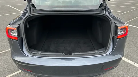 Tesla                     Model 3 RWD Auto
