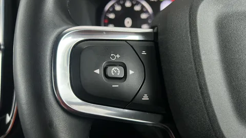 VOLVO XC40 1.5 T4 Recharge PHEV Core Bright Auto