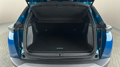 PEUGEOT 2008 1.2 PureTech 130 GT EAT8