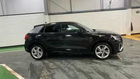 AUDI Q2 35 TFSI S Line S Tronic