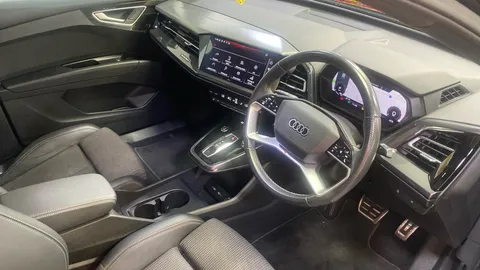 AUDI Q4 150kW 40 82kWh S Line Auto