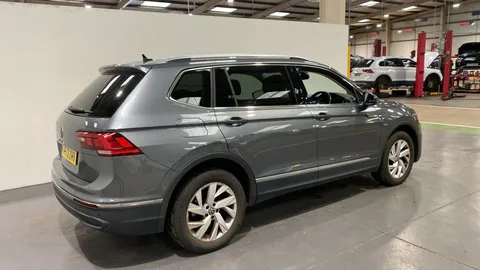 Volkswagen Tiguan Allspace 1.5 TSI Life DSG [7 Seats]