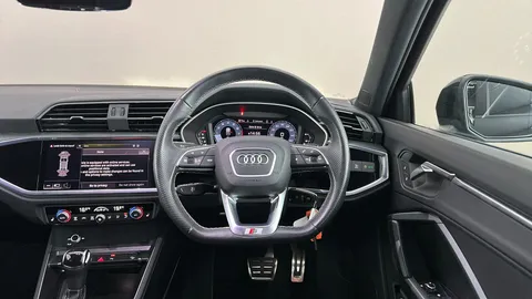 AUDI Q3 35 TFSI Black Edition S Tronic [C+S Pack]