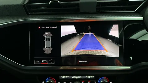 AUDI Q3 35 TFSI Black Edition S Tronic [C+S Pack]