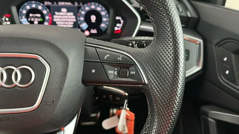 AUDI Q3 35 TFSI Black Edition S Tronic [C+S Pack]