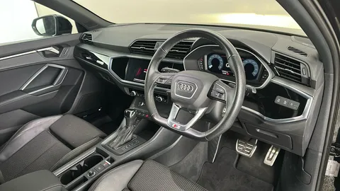 AUDI Q3 35 TFSI Black Edition S Tronic [C+S Pack]