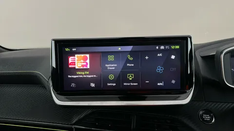 PEUGEOT 2008 1.2 PureTech 130 GT EAT8