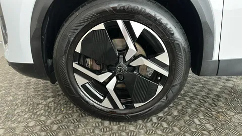 PEUGEOT 2008 1.2 PureTech 130 GT EAT8