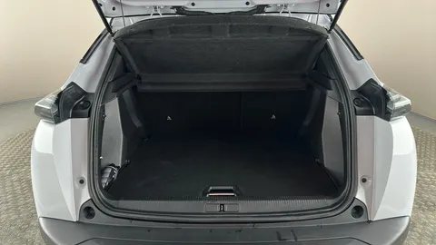 PEUGEOT 2008 1.2 PureTech 130 GT EAT8