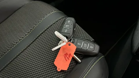 PEUGEOT 2008 1.2 PureTech 130 GT EAT8