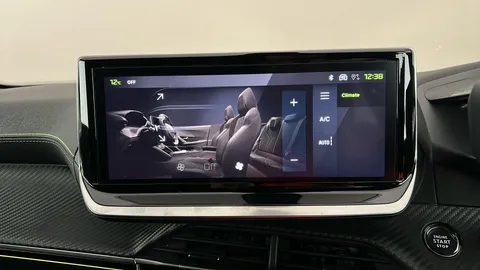 PEUGEOT 2008 1.2 PureTech 130 GT EAT8