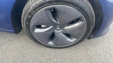 TESLA MODEL 3 Long Range AWD Auto