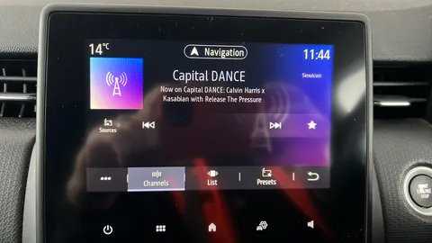 RENAULT CLIO 1.0 TCe 100 Iconic