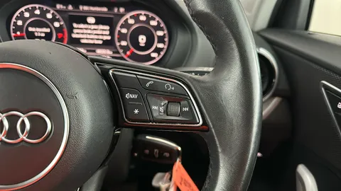 AUDI Q2 35 TFSI Sport S Tronic