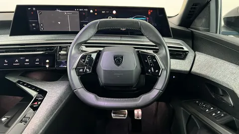 PEUGEOT 3008 157kW Allure 73kWh Auto