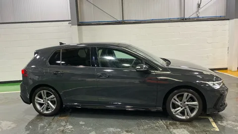 VOLKSWAGEN GOLF 1.5 TSI R-Line