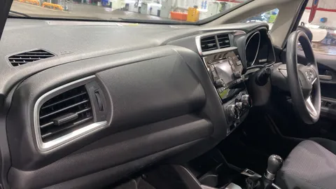 HONDA JAZZ 1.3 i-VTEC S