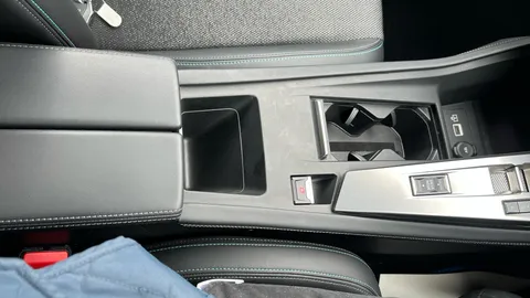 PEUGEOT 308 1.6 Plug-in Hybrid Allure Premium e-EAT8