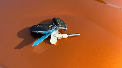 PEUGEOT 2008 1.2 PureTech Active Premium