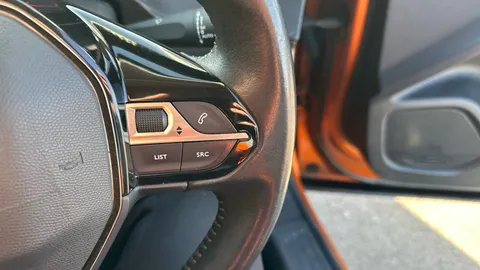 PEUGEOT 2008 1.2 PureTech Active Premium