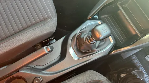 PEUGEOT 2008 1.2 PureTech Active Premium