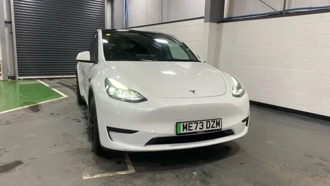 TESLA MODEL Y RWD Auto
