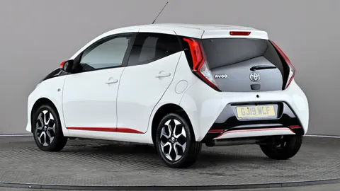 TOYOTA AYGO 1.0 VVT-i X-Trend x-shift