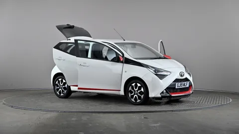 TOYOTA AYGO 1.0 VVT-i X-Trend x-shift