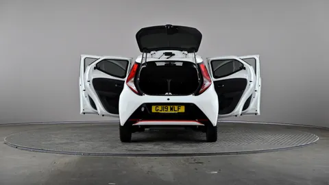 TOYOTA AYGO 1.0 VVT-i X-Trend x-shift