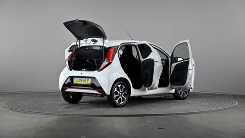 TOYOTA AYGO 1.0 VVT-i X-Trend x-shift