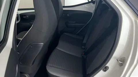 TOYOTA AYGO 1.0 VVT-i X-Trend x-shift