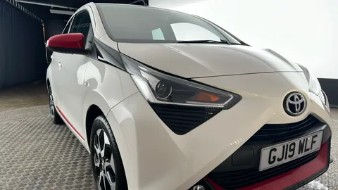 TOYOTA AYGO 1.0 VVT-i X-Trend x-shift
