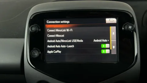 TOYOTA AYGO 1.0 VVT-i X-Trend x-shift