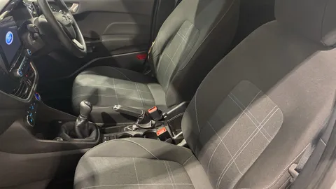 FORD FIESTA 1.1 Trend Navigation