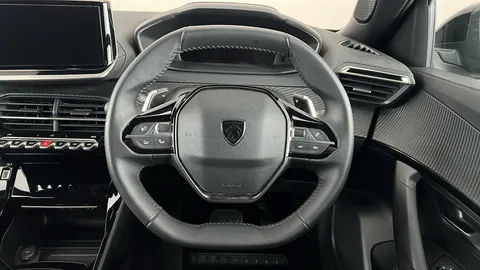 PEUGEOT 2008 1.2 PureTech 130 Allure EAT8