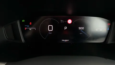 PEUGEOT 2008 1.2 PureTech 130 Allure EAT8