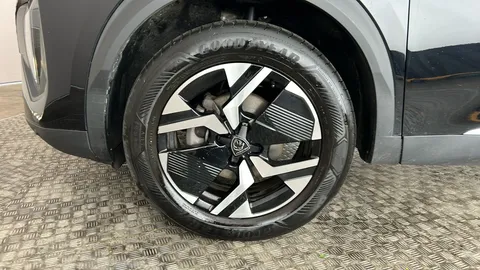 PEUGEOT 2008 1.2 PureTech 130 Allure EAT8