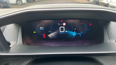 PEUGEOT 2008 1.2 PureTech 130 Allure Premium