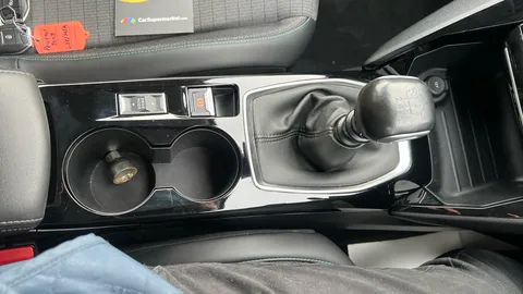 PEUGEOT 2008 1.2 PureTech 130 Allure Premium