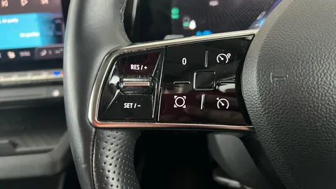 RENAULT MEGANE E-TECH EV60 160kW Equilibre 60kWh Optimum Charge Auto