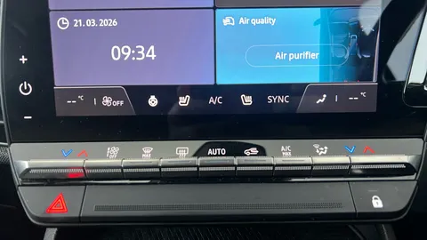 RENAULT MEGANE E-TECH EV60 160kW Equilibre 60kWh Optimum Charge Auto