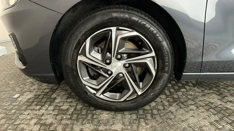 HYUNDAI I30 1.0T GDi SE Connect DCT